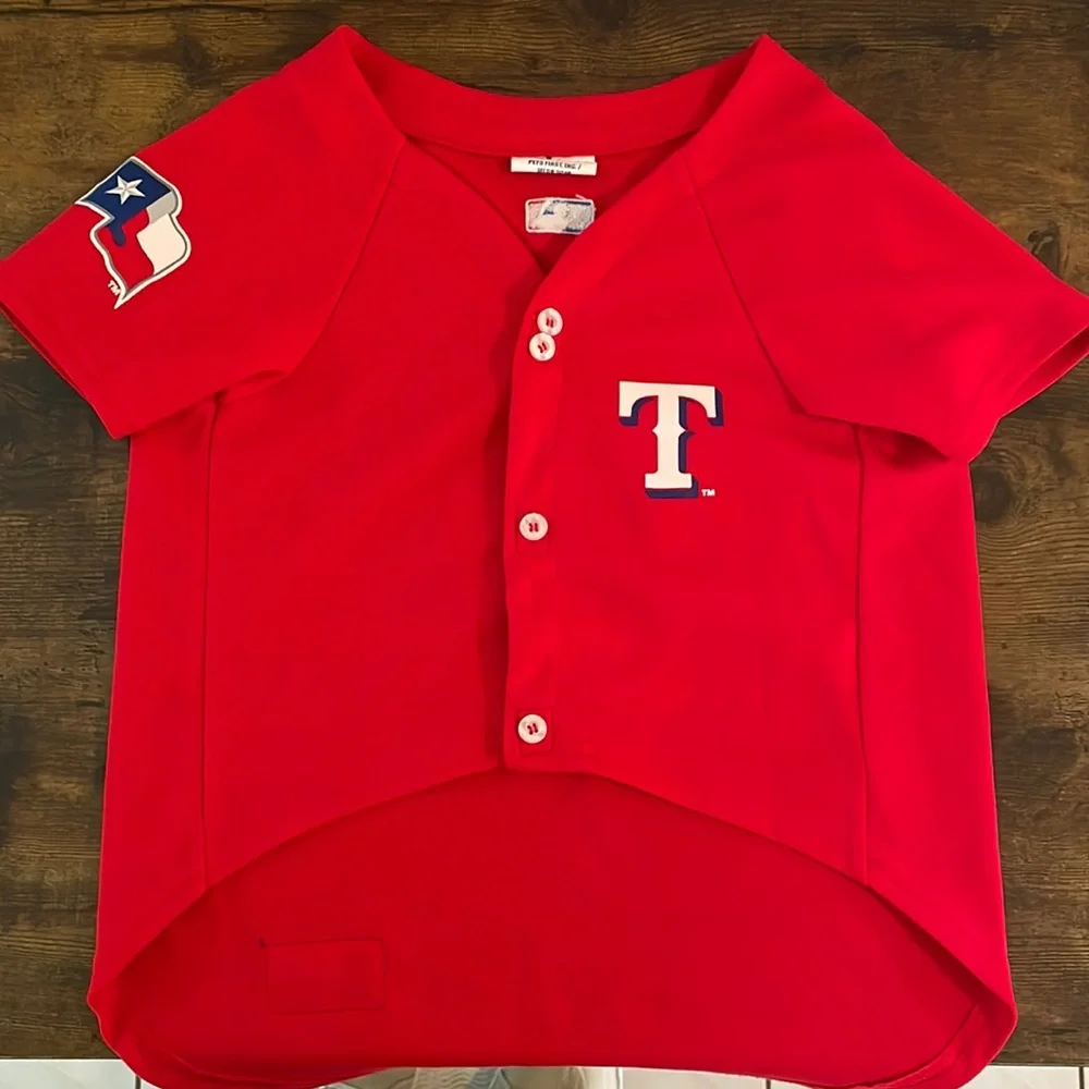 Pets First size Large 🐶 shirt‎ adorable